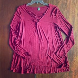 Red Old Navy Long-Sleeved Tee